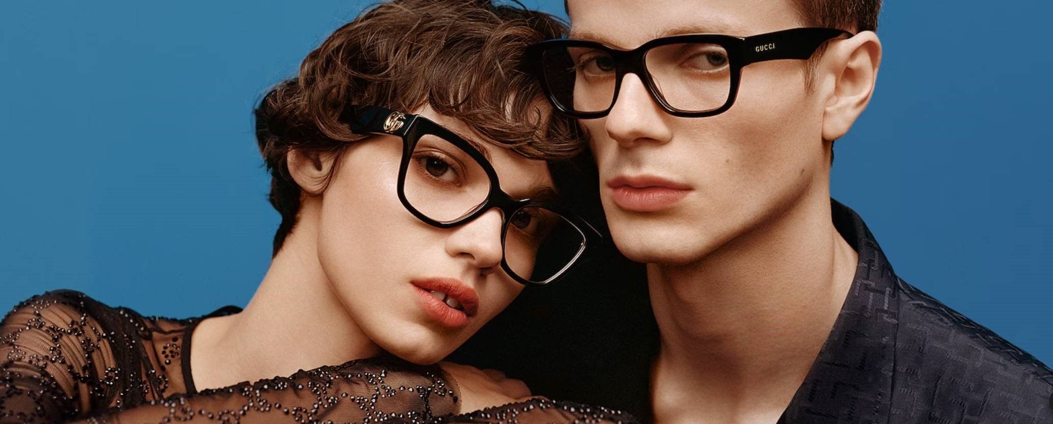 Paar mit Gucci Brillen